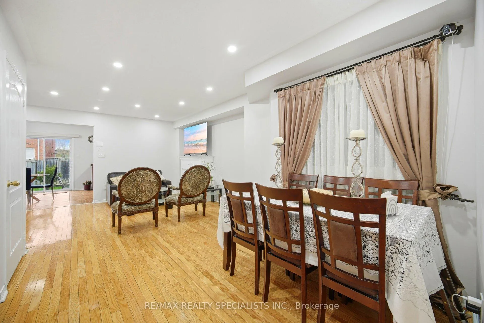 Photo 2 of 44 Galtee Road, Brampton, Credit Valley — HOMEH