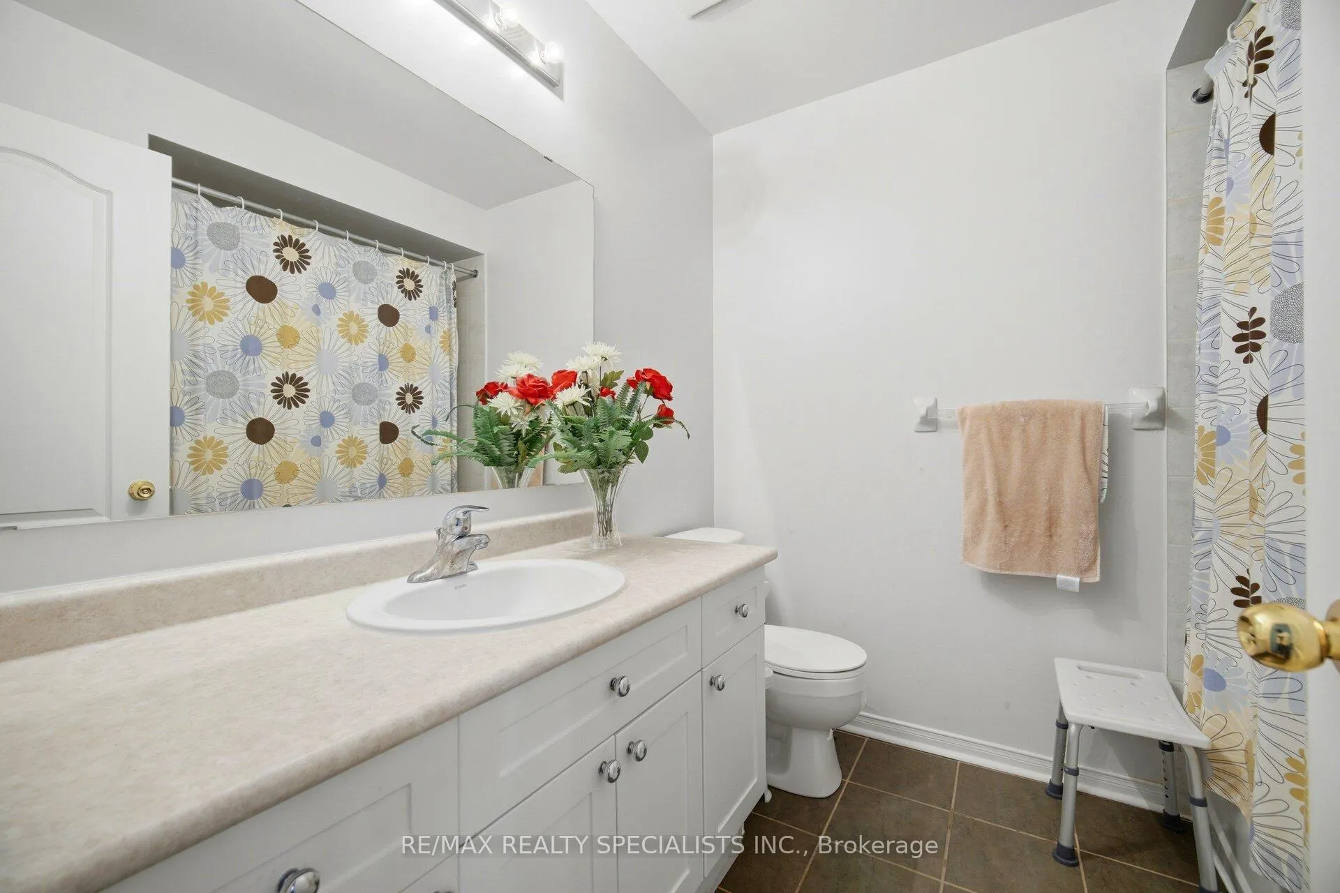 Photo 12 of 44 Galtee Road, Brampton, Credit Valley — HOMEH