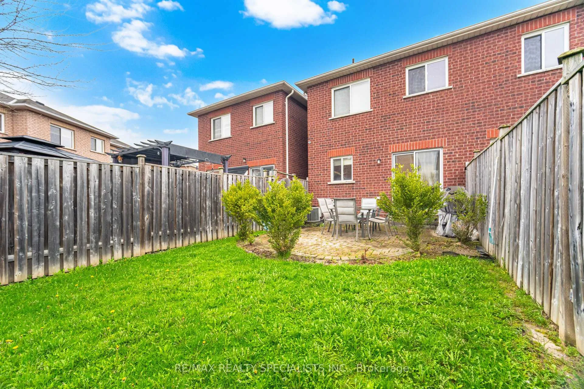 Photo 14 of 44 Galtee Road, Brampton, Credit Valley — HOMEH