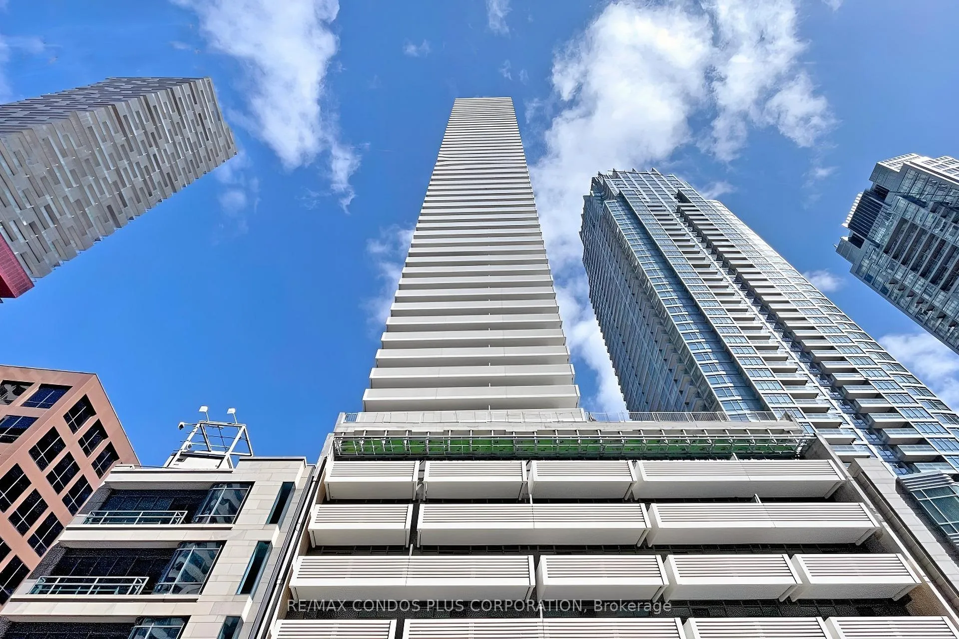 Front of Unit 2006, 2221 Yonge Street