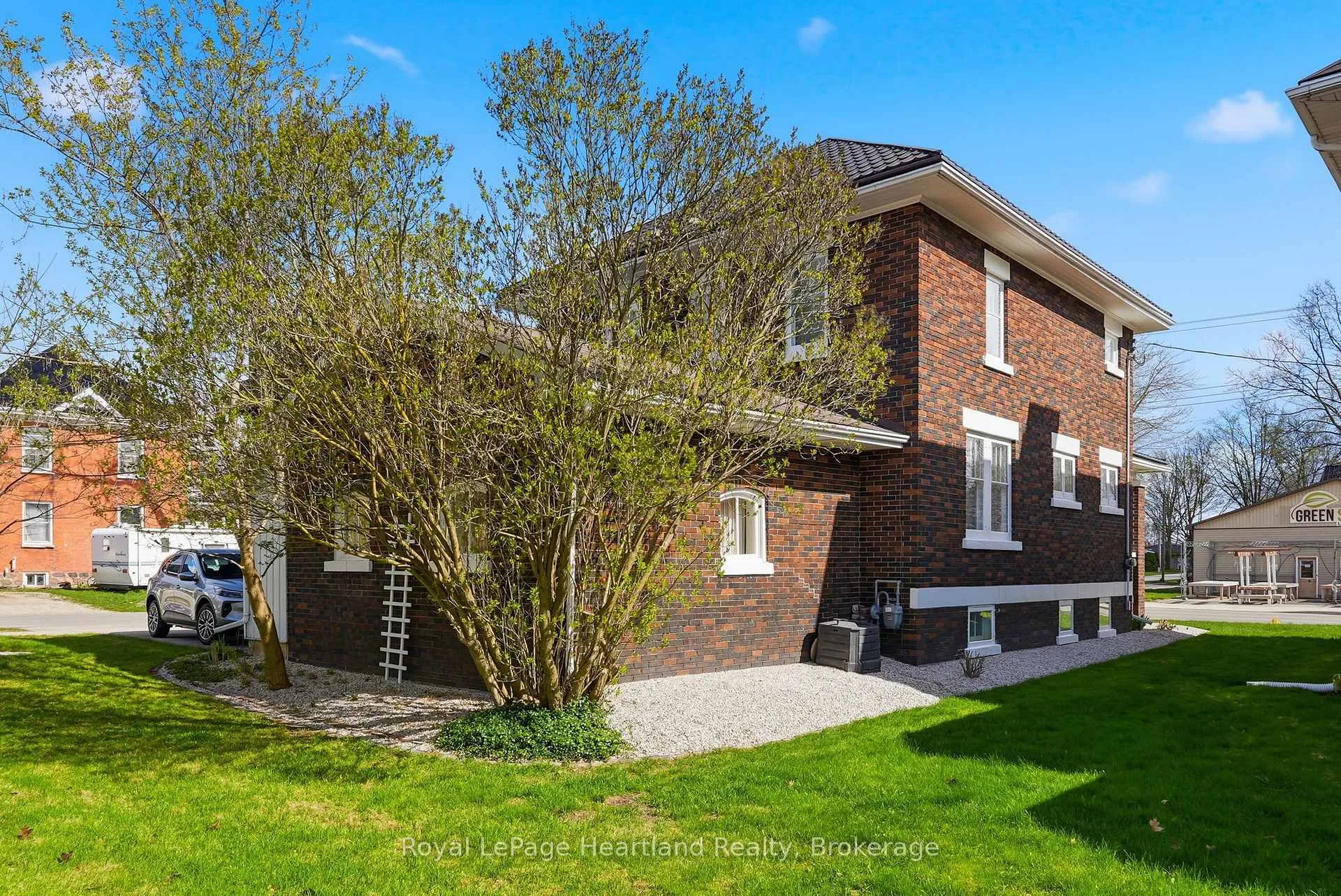 Photo 3 of 57 Elora Street N, Minto — HOMEH