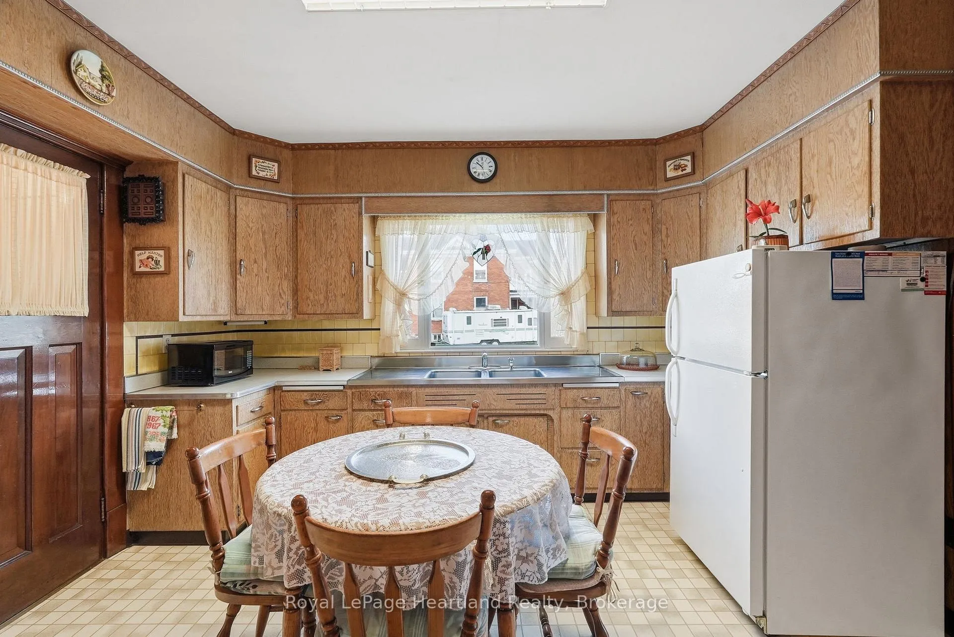 Photo 21 of 57 Elora Street N, Minto — HOMEH