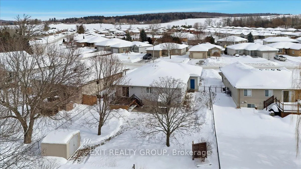 Photo 2 of 14 Stonegate Crescent, Quinte West, Frankford Ward — HOMEH