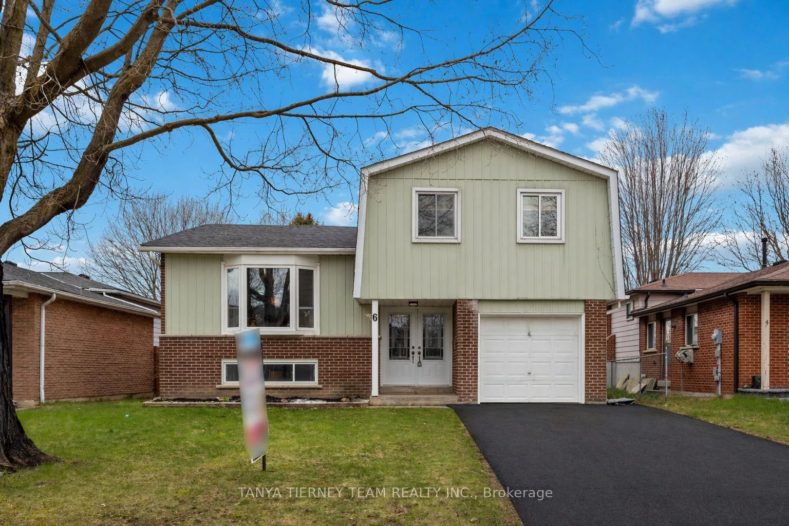 Photo 1 of 6 Gershwin Court, Whitby, Lynde Creek — HOMEH