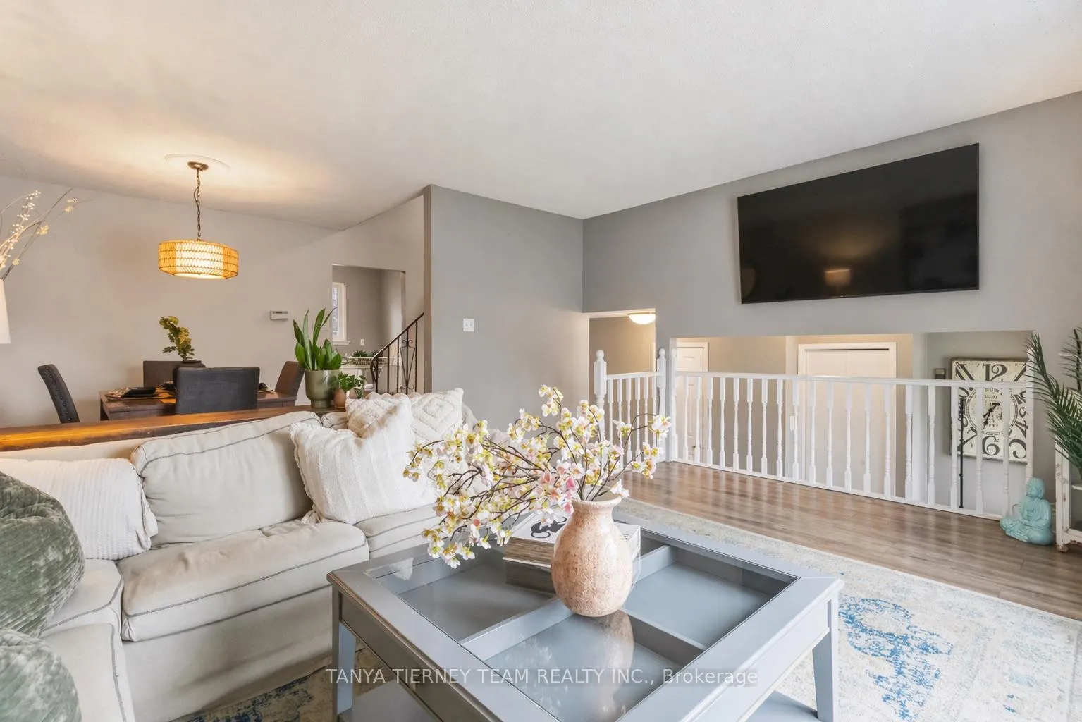 Photo 8 of 6 Gershwin Court, Whitby, Lynde Creek — HOMEH