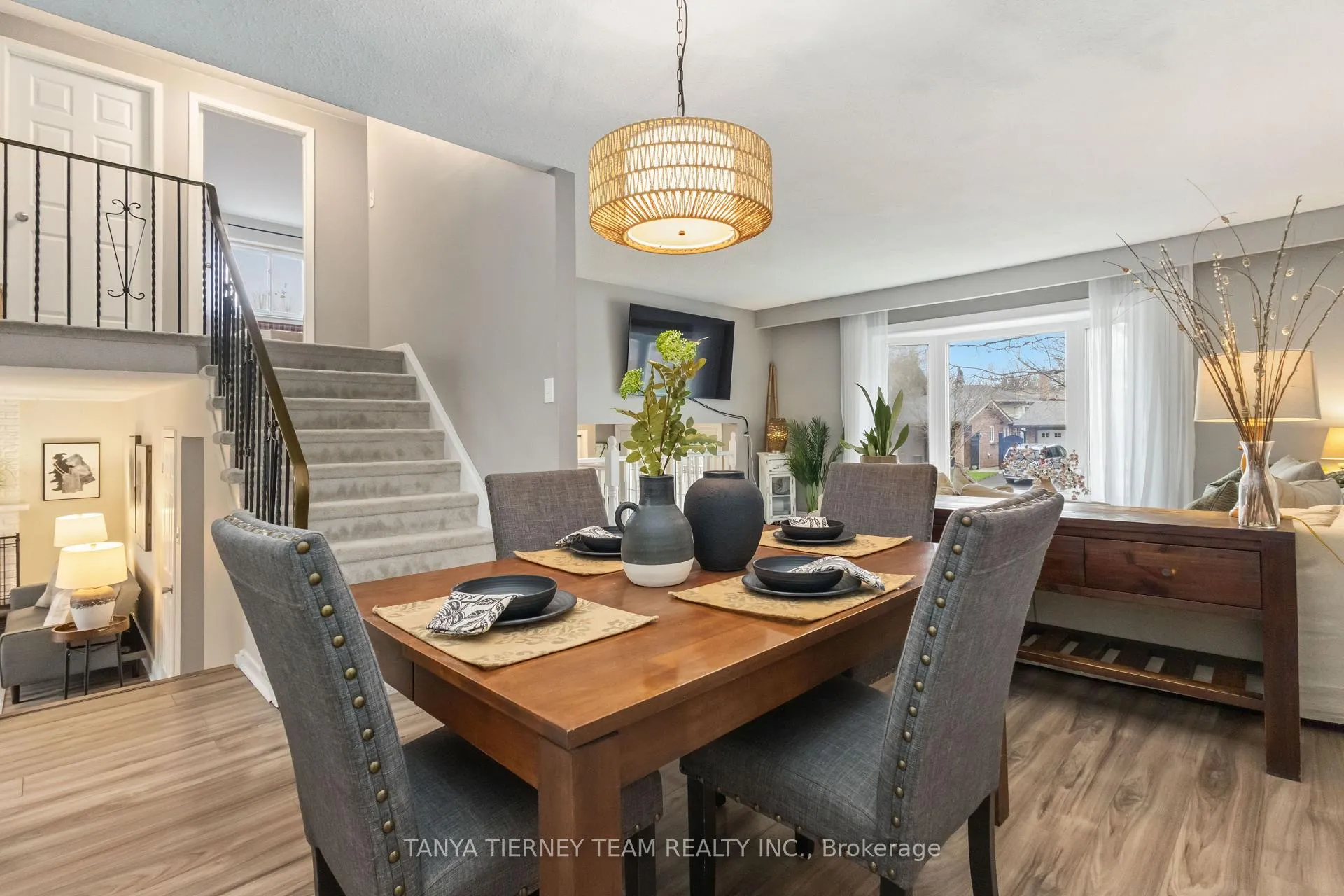 Photo 10 of 6 Gershwin Court, Whitby, Lynde Creek — HOMEH
