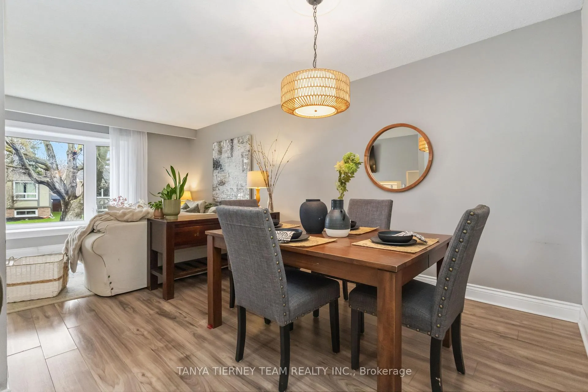 Photo 12 of 6 Gershwin Court, Whitby, Lynde Creek — HOMEH