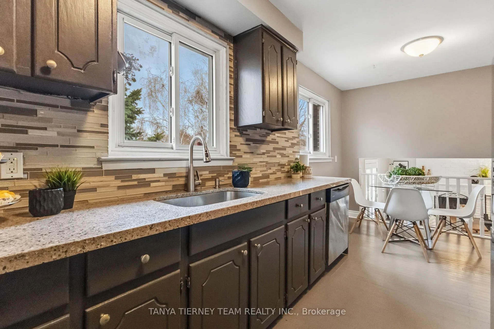 Photo 19 of 6 Gershwin Court, Whitby, Lynde Creek — HOMEH