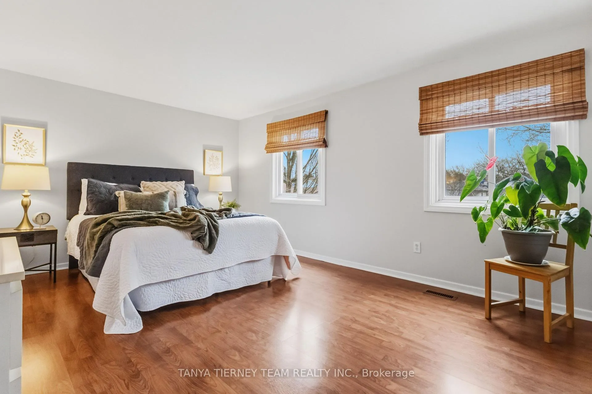 Photo 30 of 6 Gershwin Court, Whitby, Lynde Creek — HOMEH