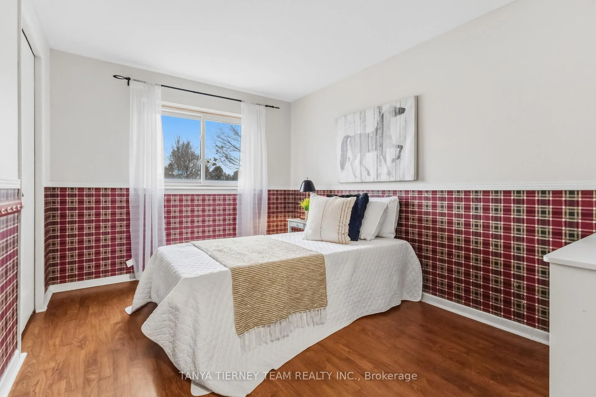 Photo 33 of 6 Gershwin Court, Whitby, Lynde Creek — HOMEH