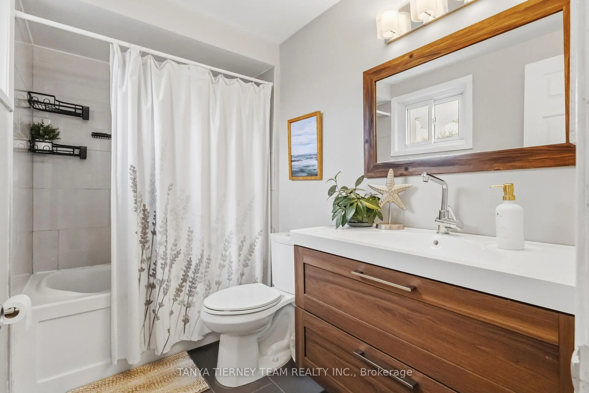 Photo 36 of 6 Gershwin Court, Whitby, Lynde Creek — HOMEH
