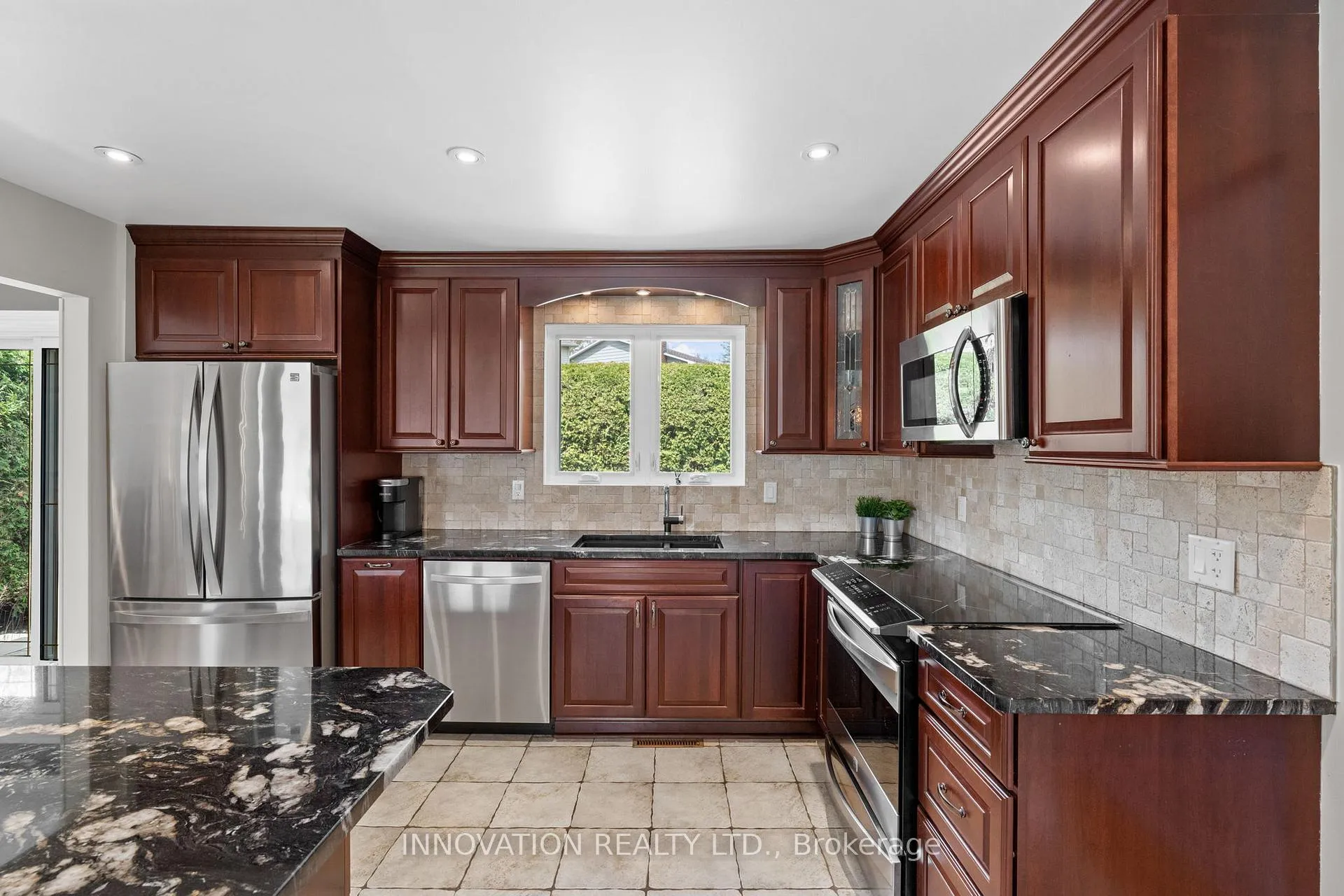 Photo 7 of 53 Equestrian Drive, Ottawa, Kanata - Bridlewood — HOMEH