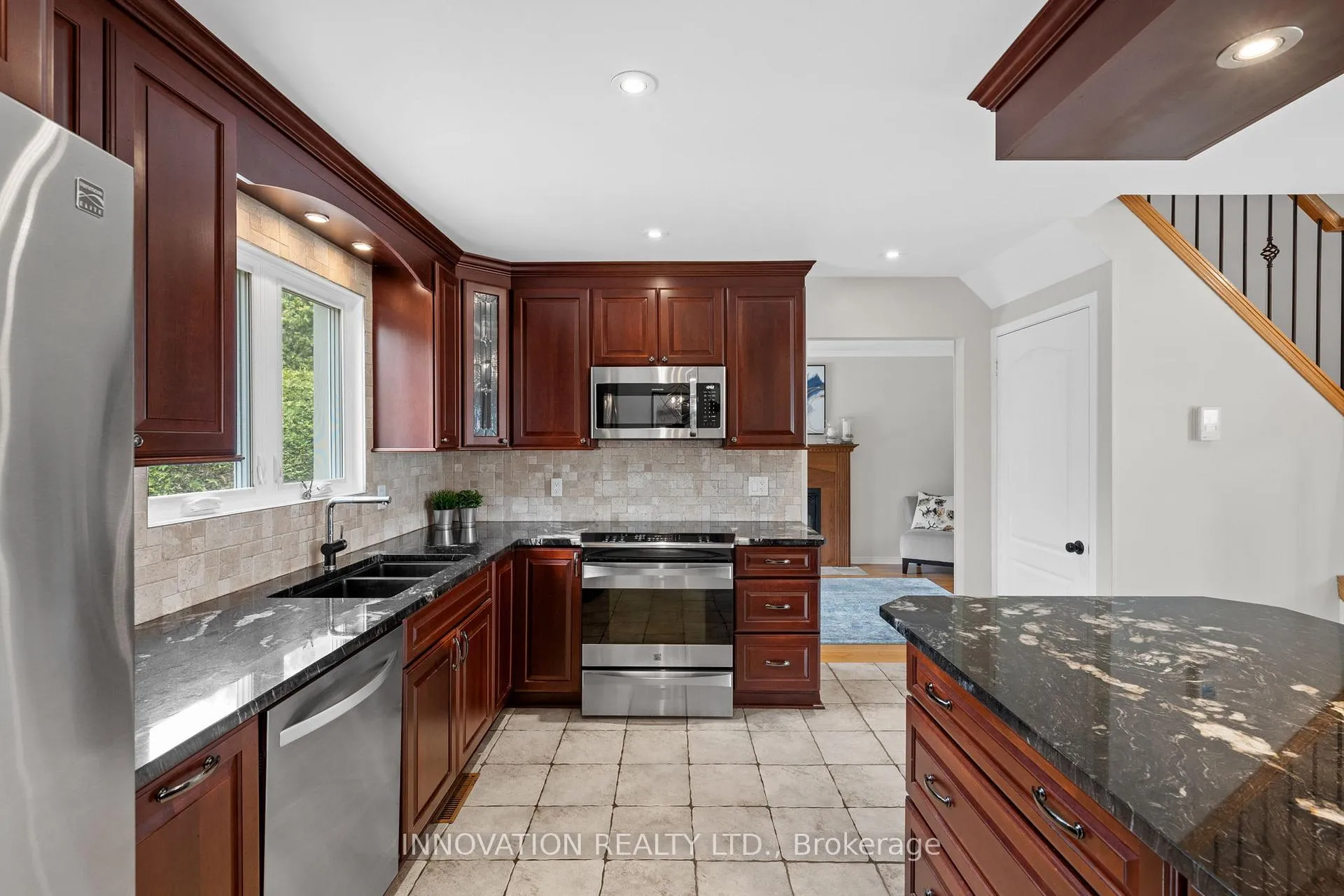 Photo 8 of 53 Equestrian Drive, Ottawa, Kanata - Bridlewood — HOMEH