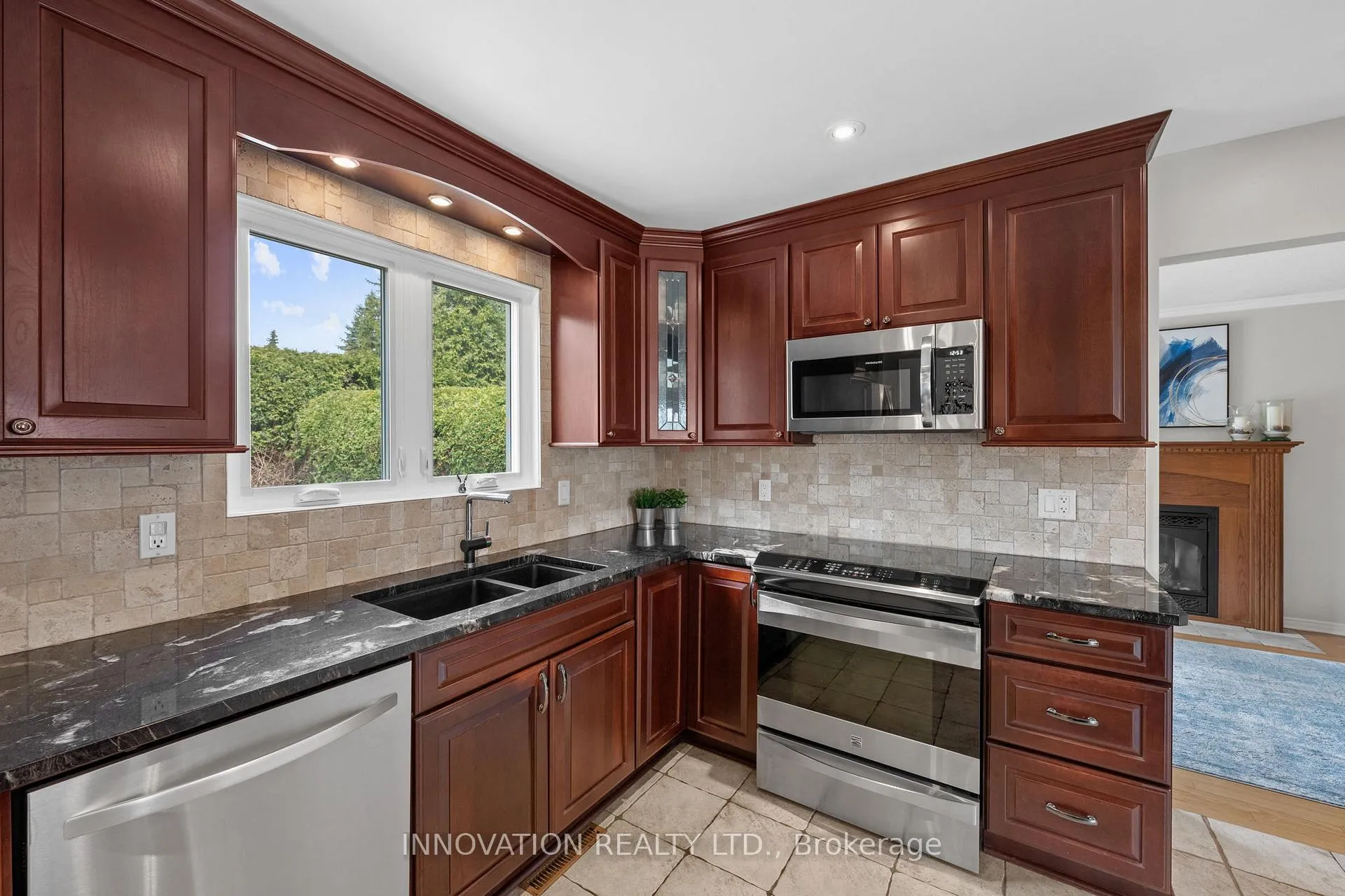Photo 9 of 53 Equestrian Drive, Ottawa, Kanata - Bridlewood — HOMEH