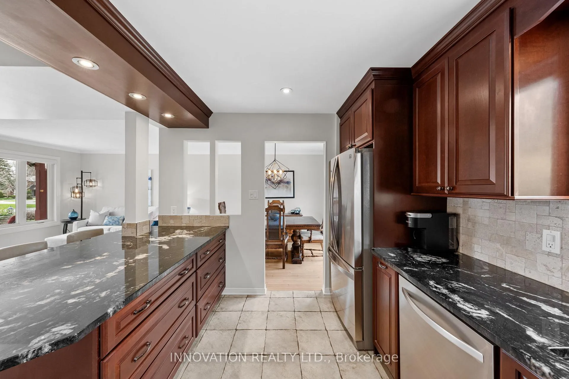 Photo 10 of 53 Equestrian Drive, Ottawa, Kanata - Bridlewood — HOMEH