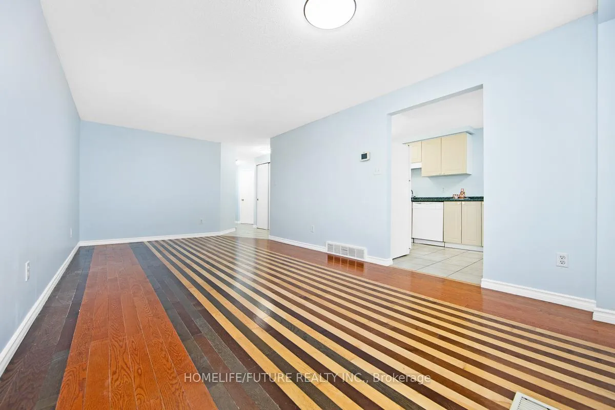 Photo 6 of 336 Sable Court, Waterloo, University Downs — HOMEH