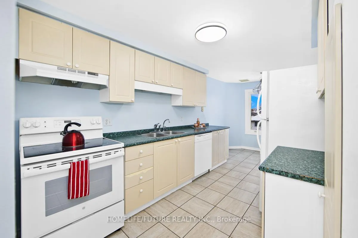 Photo 7 of 336 Sable Court, Waterloo, University Downs — HOMEH