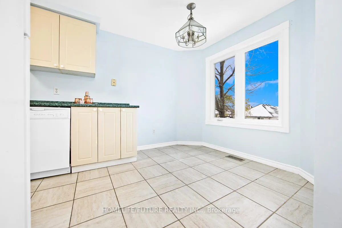 Photo 10 of 336 Sable Court, Waterloo, University Downs — HOMEH