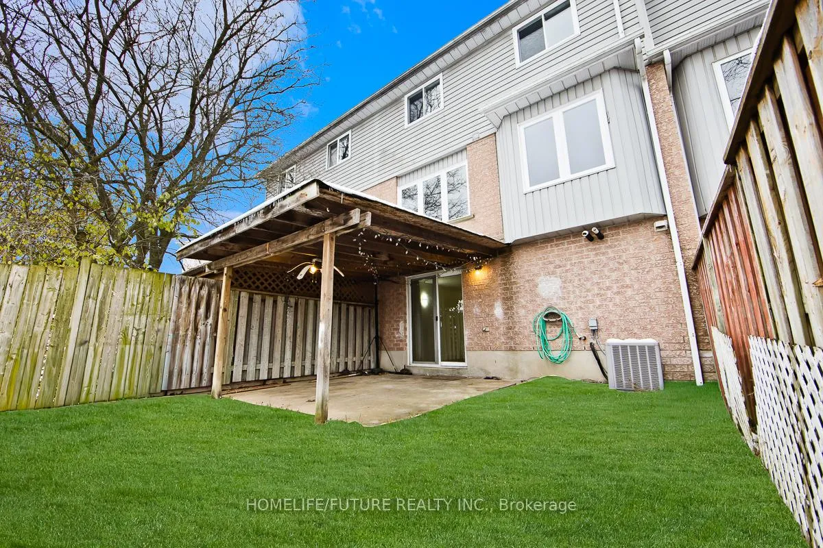 Photo 23 of 336 Sable Court, Waterloo, University Downs — HOMEH