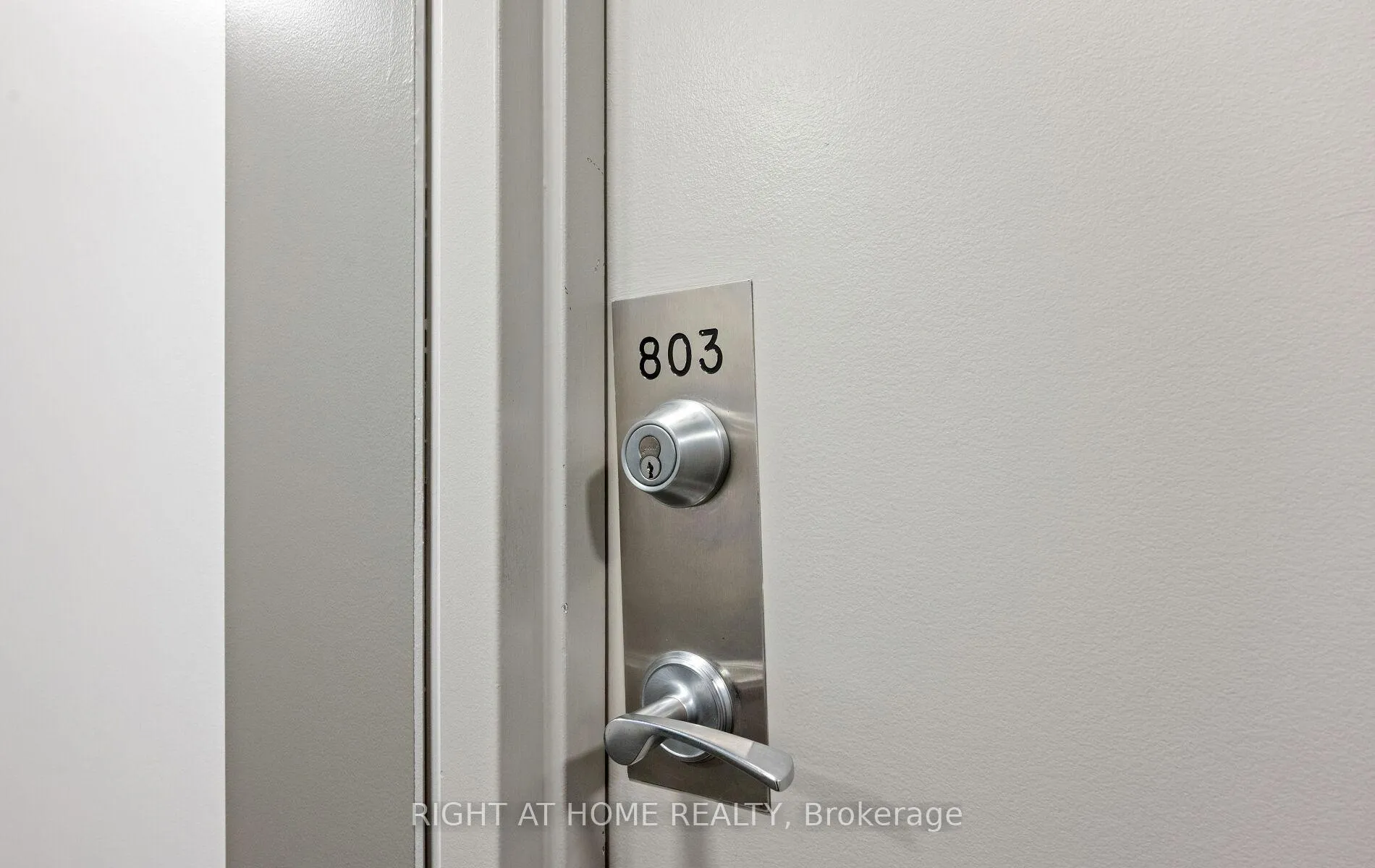 Photo 10 of Unit 803, 373 Front Street W, Toronto, Waterfront Communities — HOMEH