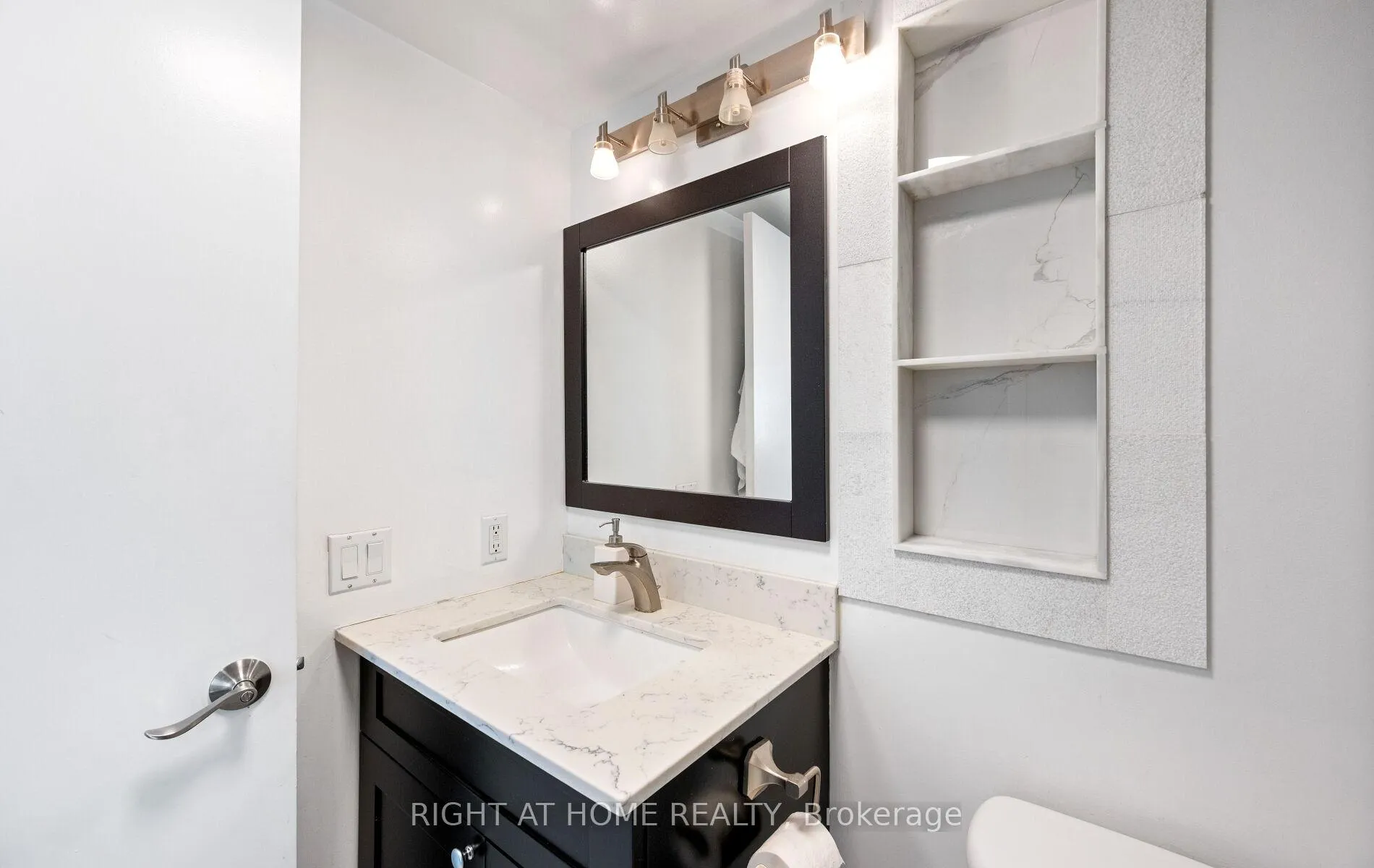 Photo 33 of Unit 803, 373 Front Street W, Toronto, Waterfront Communities — HOMEH