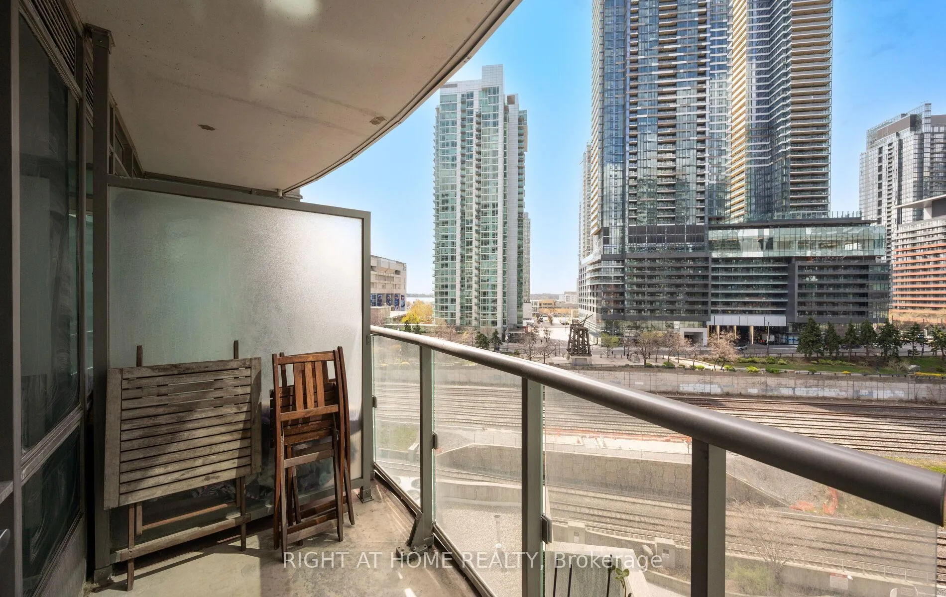 Photo 35 of Unit 803, 373 Front Street W, Toronto, Waterfront Communities — HOMEH
