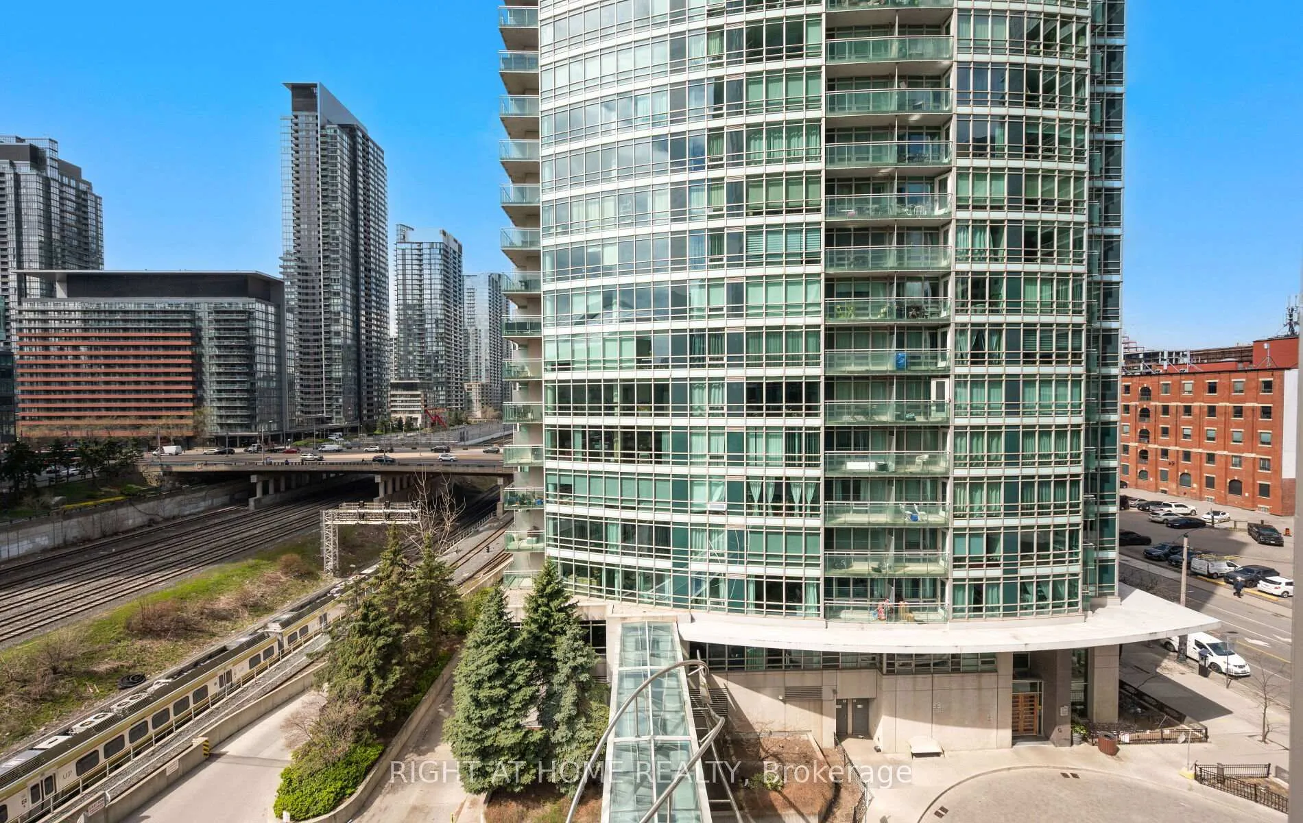 Photo 41 of Unit 803, 373 Front Street W, Toronto, Waterfront Communities — HOMEH