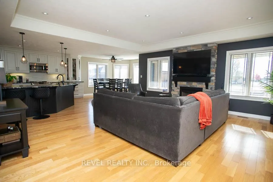 Photo 8 of 9 Davey Court, Haldimand — HOMEH