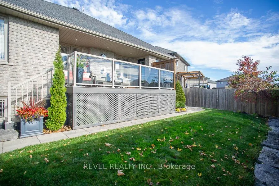 Photo 35 of 9 Davey Court, Haldimand — HOMEH
