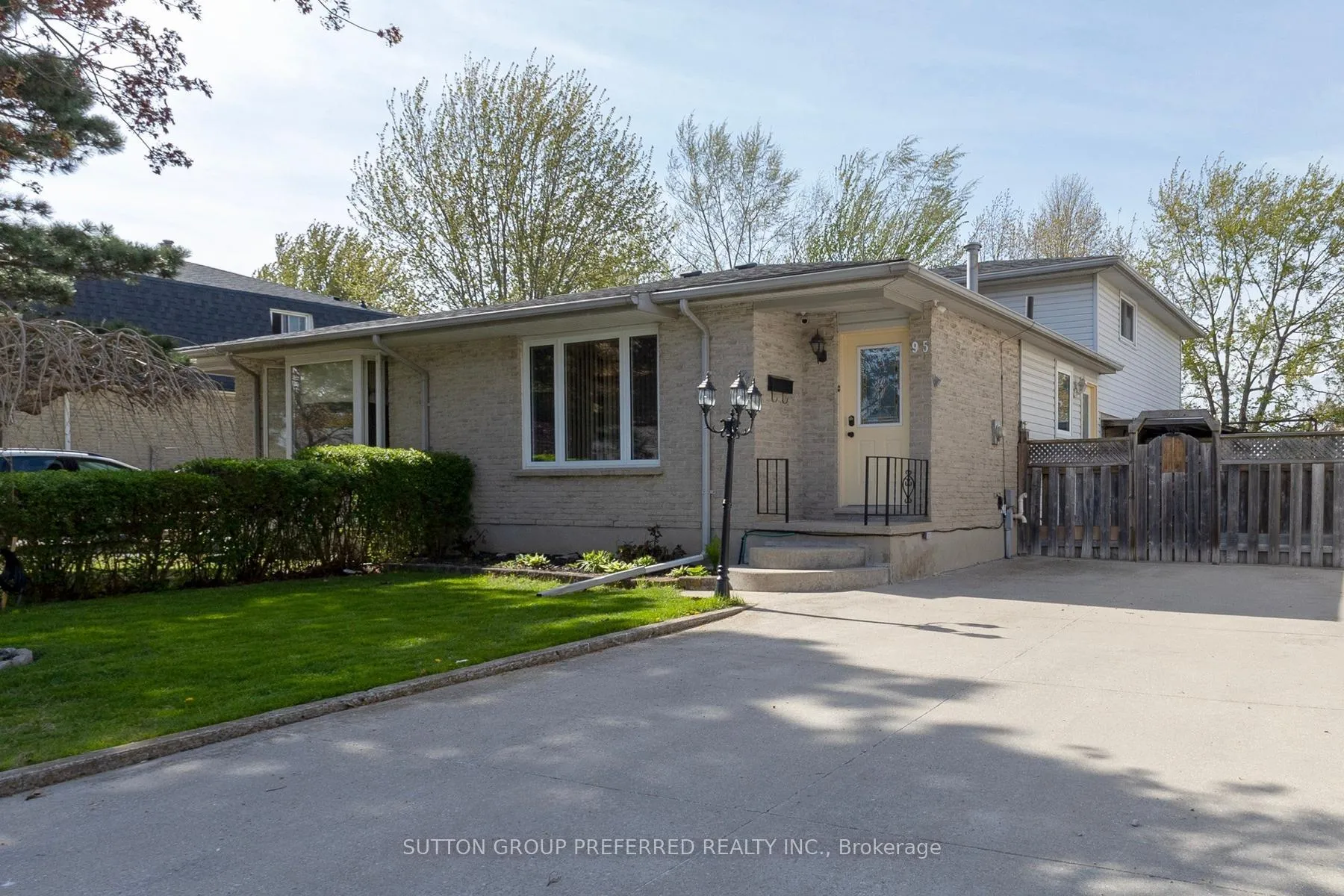 Front of 95 Scotchmere Crescent