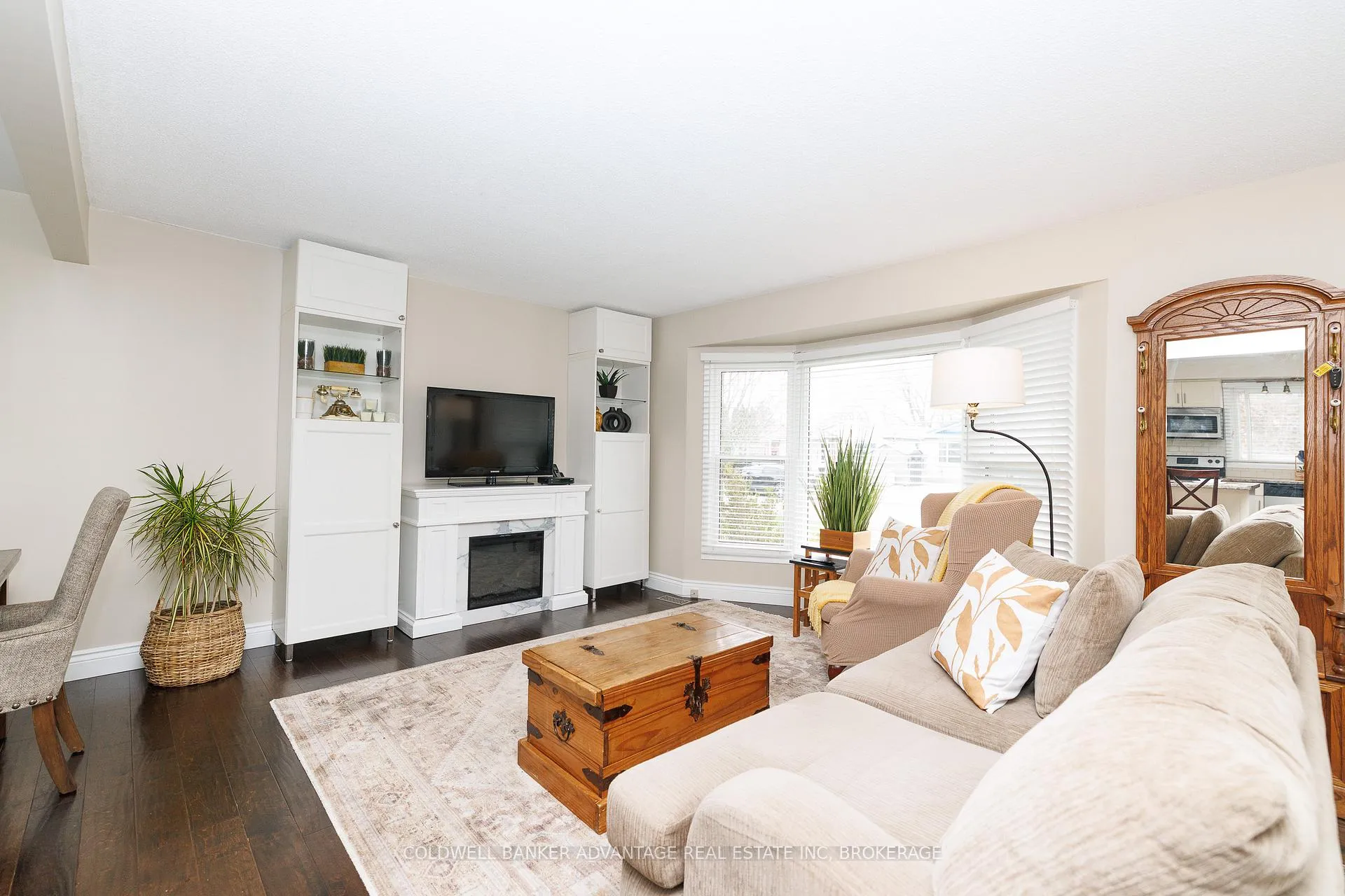 Photo 6 of 3 Northglen Avenue, St. Catharines, Port Weller — HOMEH