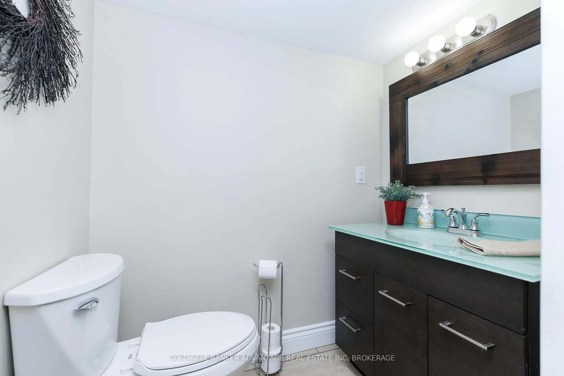 Photo 25 of 3 Northglen Avenue, St. Catharines, Port Weller — HOMEH