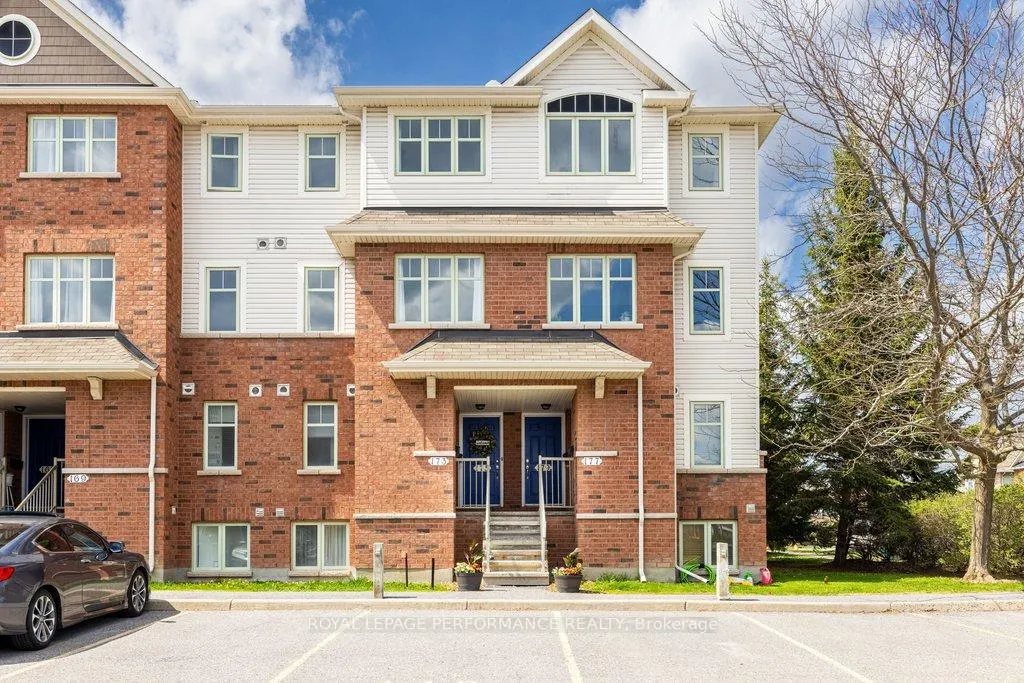 Front of 175 Windswept Private