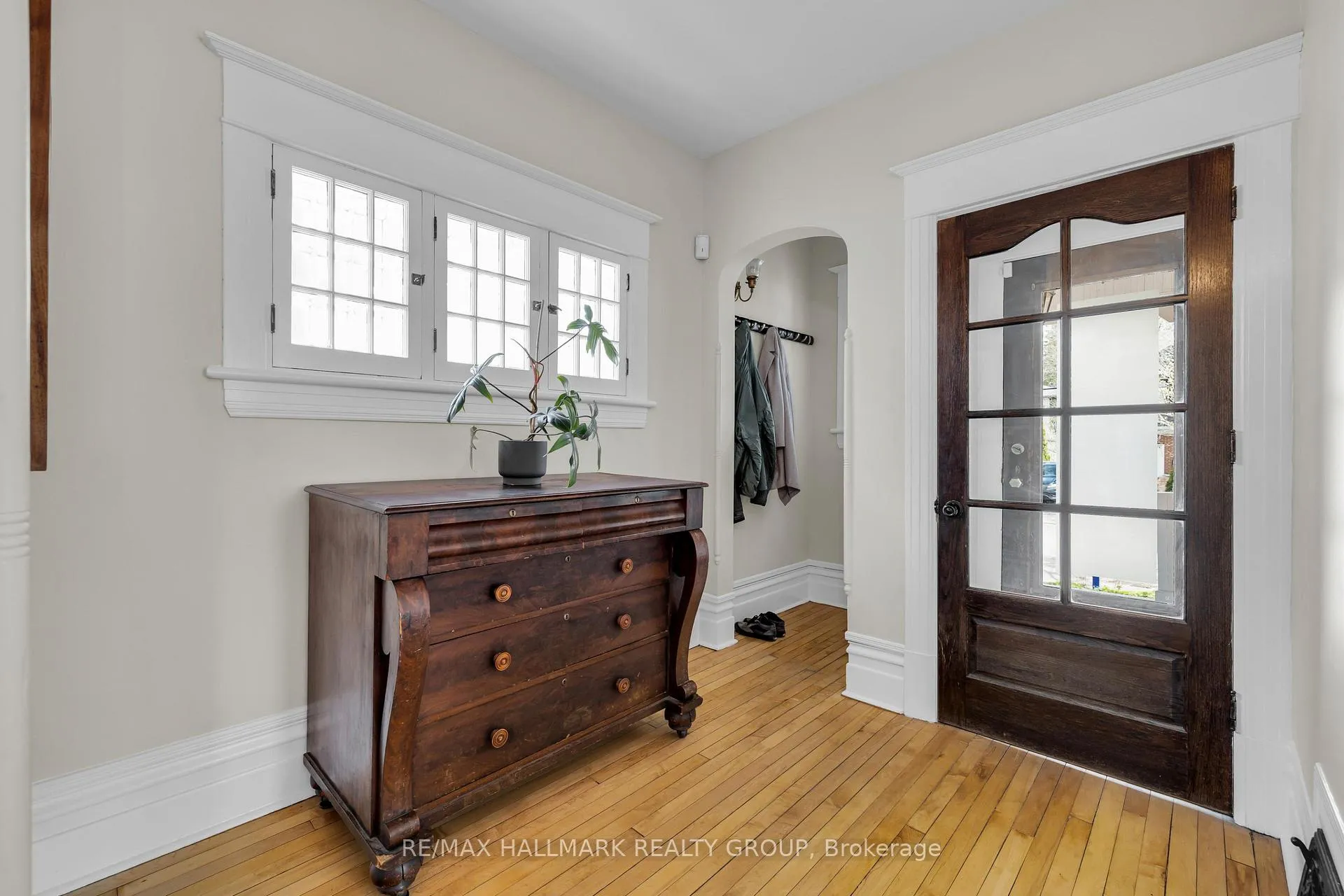 Photo 4 of 474 Brierwood Avenue, Ottawa, McKellar/Highland — HOMEH