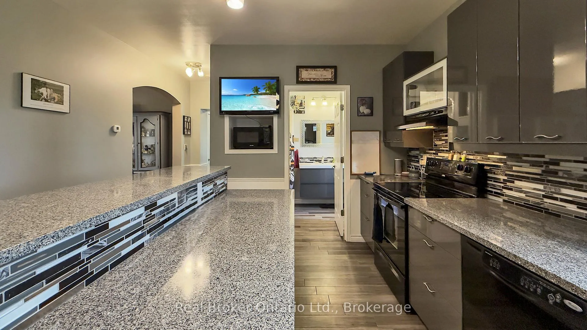 Photo 17 of 485 Chepstow Road, Brockton — HOMEH