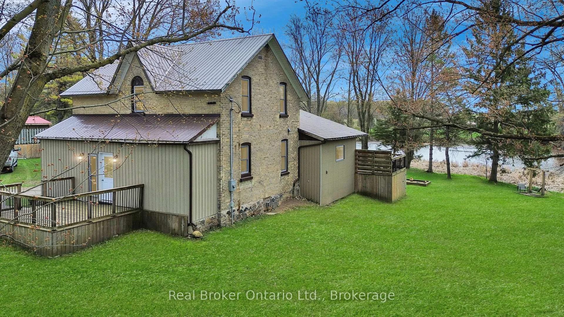 Photo 5 of 485 Chepstow Road, Brockton — HOMEH