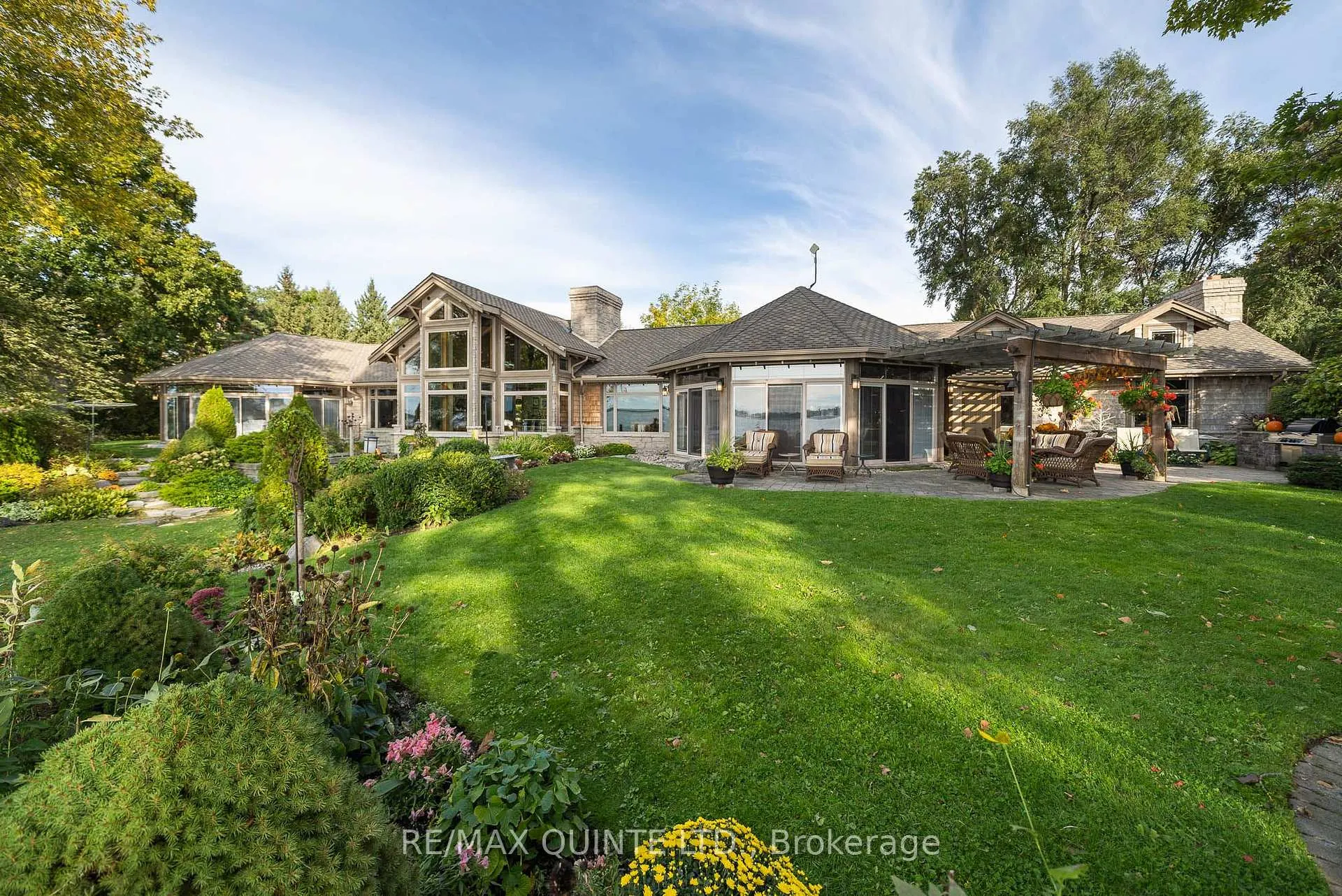 Photo 2 of 18 Loop Lane, Prince Edward County, Hallowell Ward — HOMEH