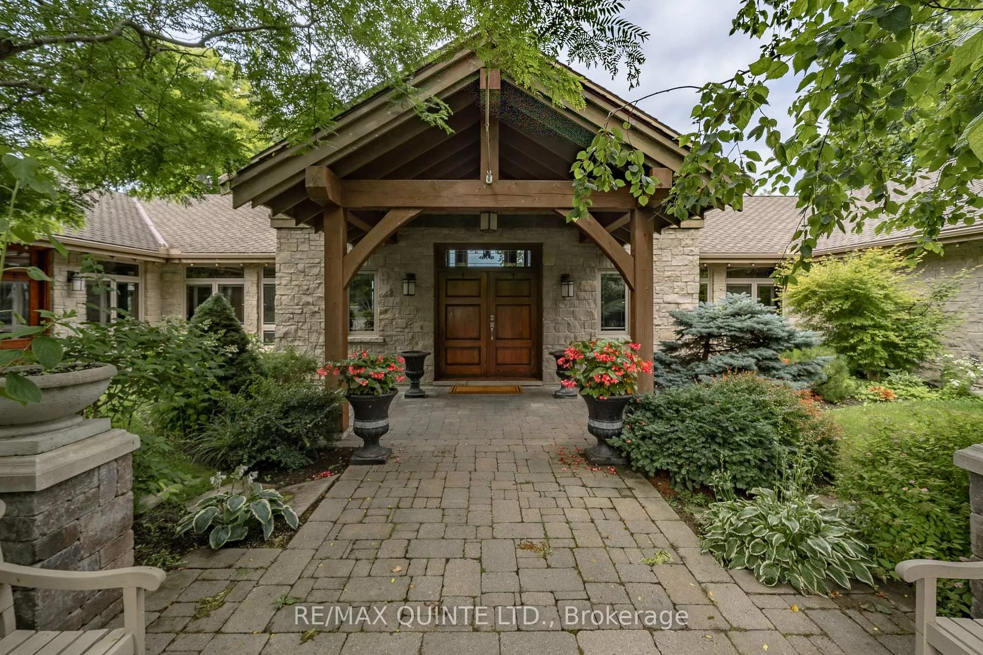 Photo 3 of 18 Loop Lane, Prince Edward County, Hallowell Ward — HOMEH