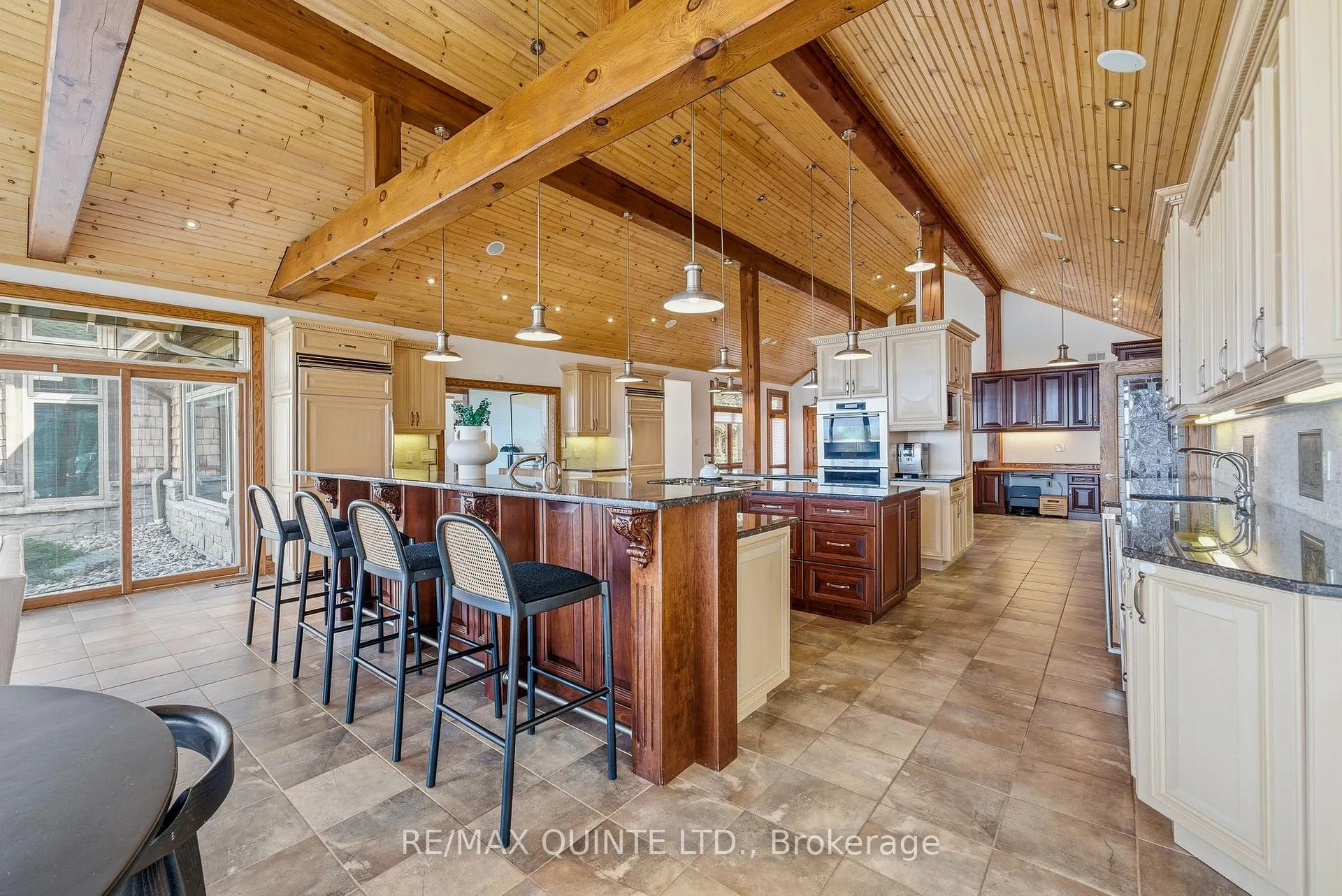 Photo 8 of 18 Loop Lane, Prince Edward County, Hallowell Ward — HOMEH