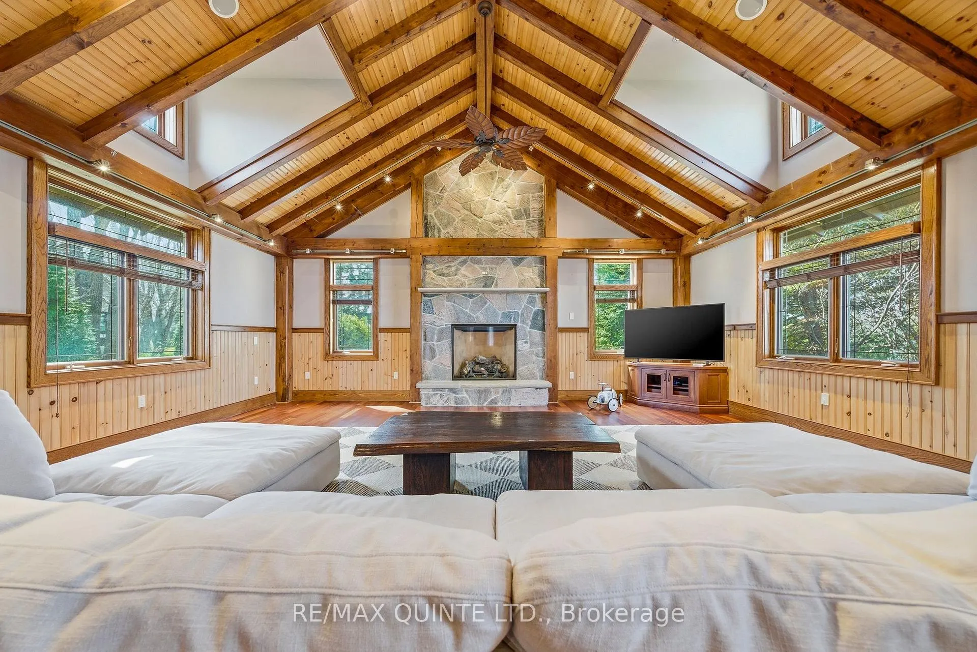 Photo 11 of 18 Loop Lane, Prince Edward County, Hallowell Ward — HOMEH