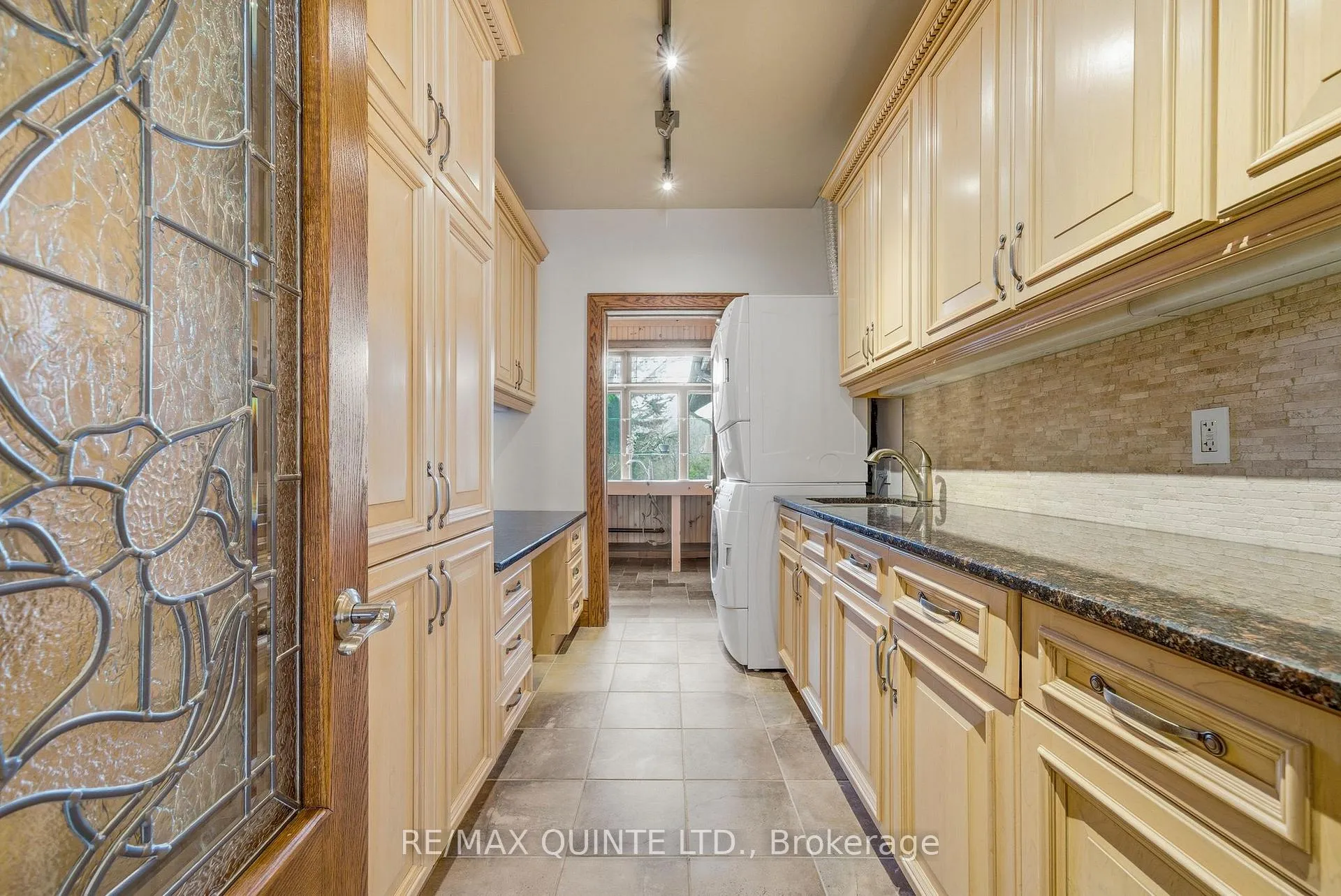 Photo 13 of 18 Loop Lane, Prince Edward County, Hallowell Ward — HOMEH