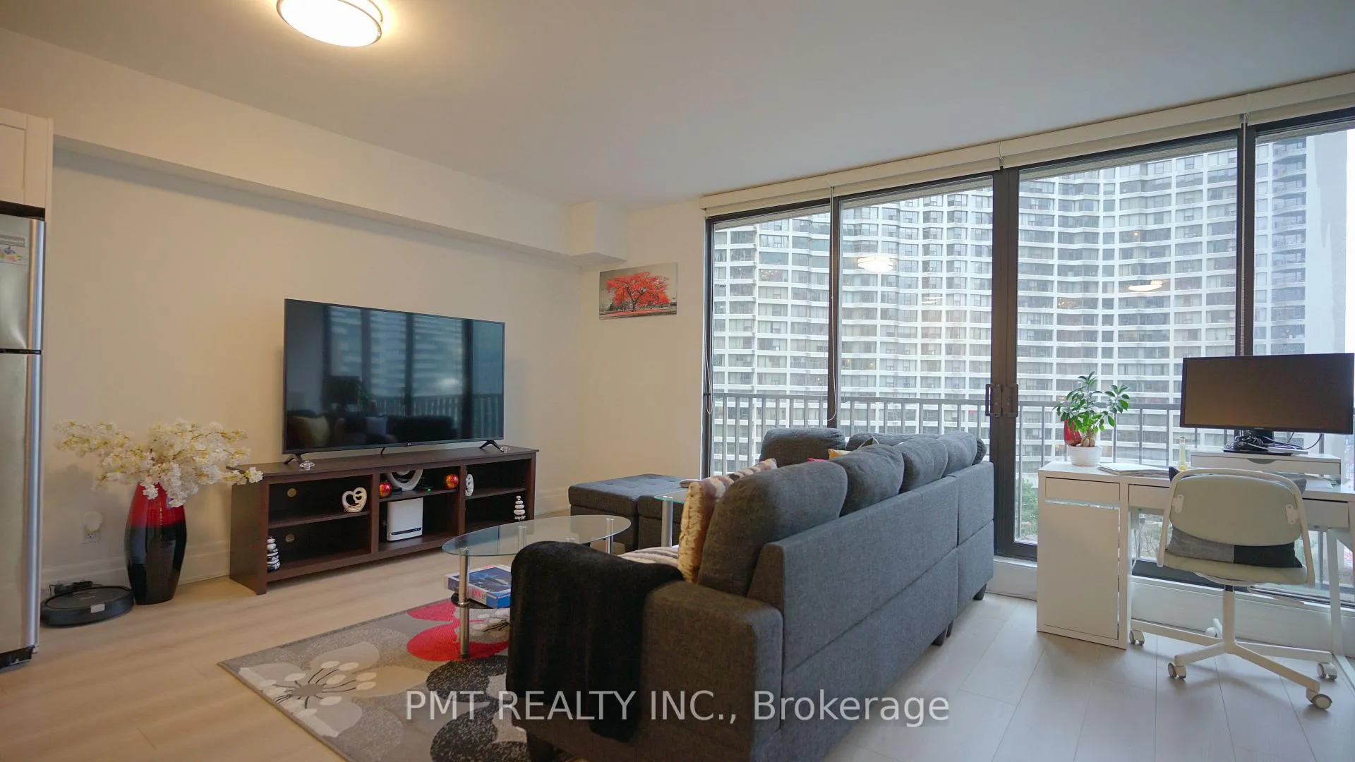 Photo 2 of Unit 1430, 33 Harbour Square, Toronto, Waterfront Communities — HOMEH