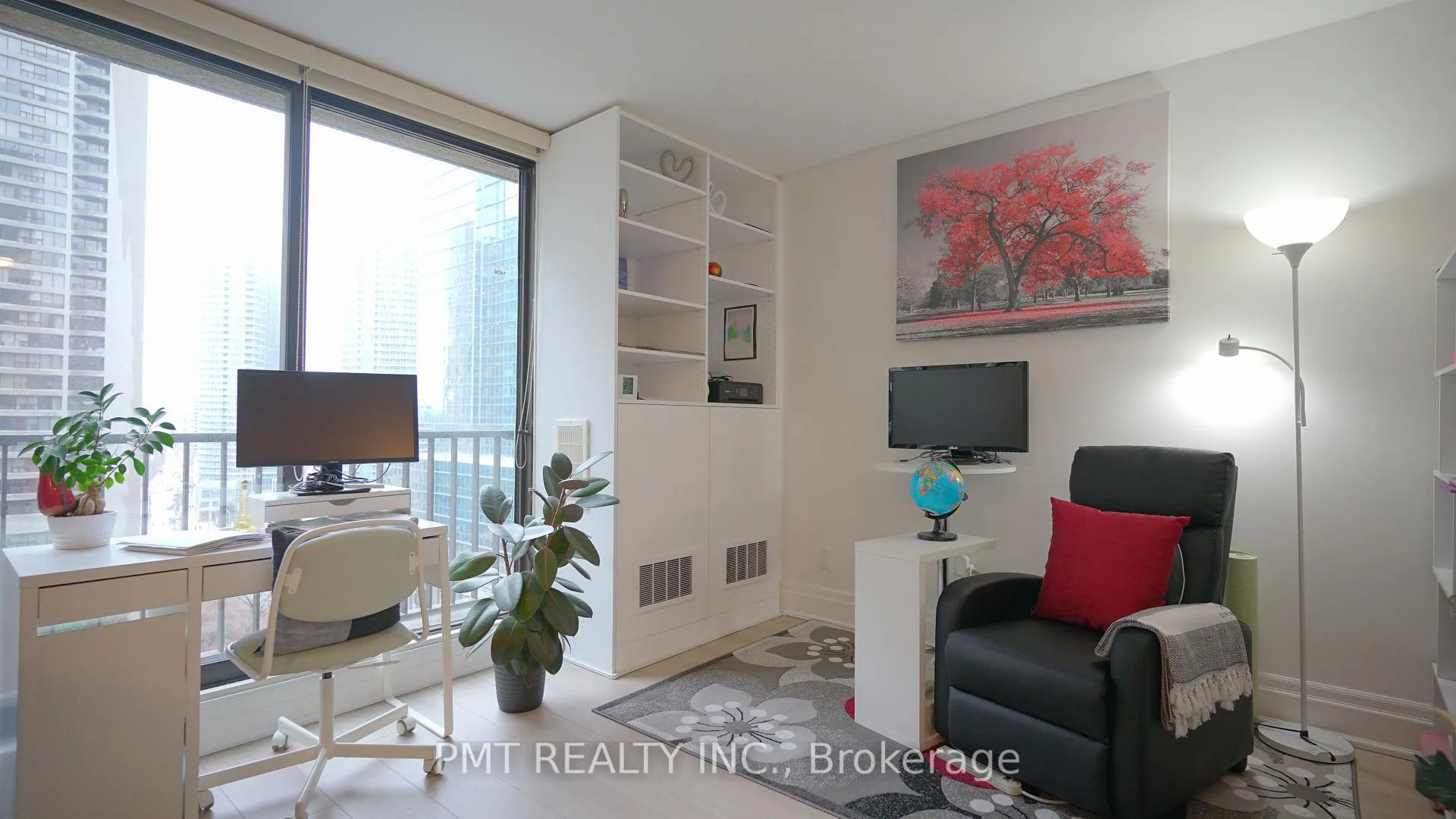 Photo 5 of Unit 1430, 33 Harbour Square, Toronto, Waterfront Communities — HOMEH