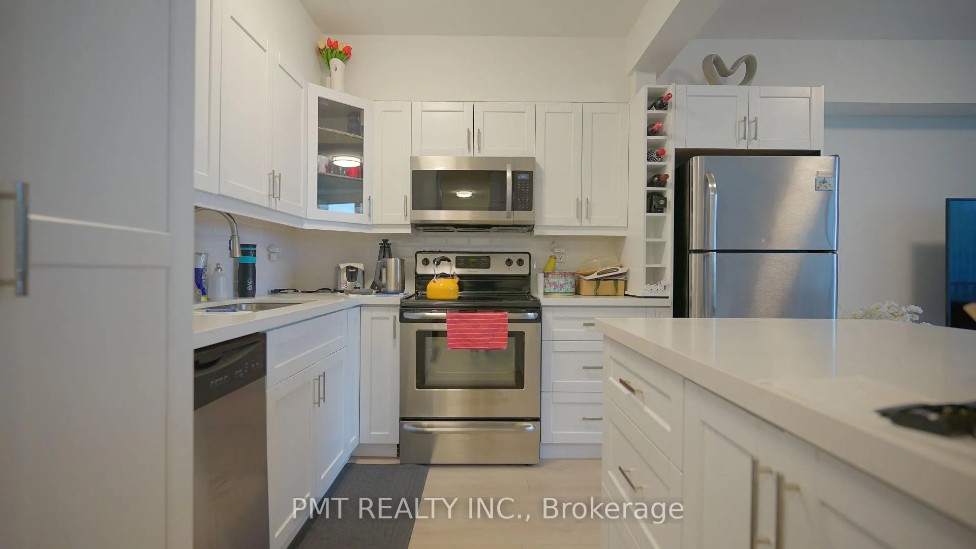 Photo 10 of Unit 1430, 33 Harbour Square, Toronto, Waterfront Communities — HOMEH
