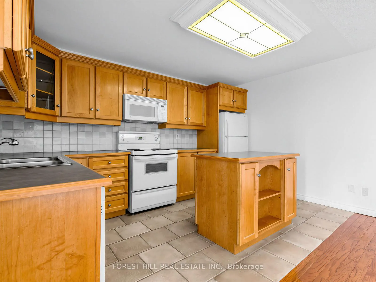 Photo 9 of Unit 2313, 633 Bay Street, Toronto, Bay Street Corridor — HOMEH