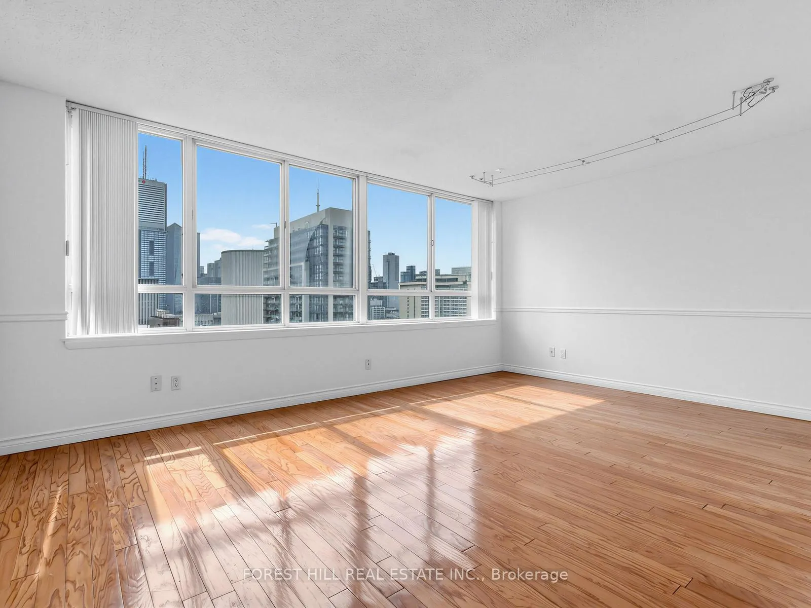 Photo 11 of Unit 2313, 633 Bay Street, Toronto, Bay Street Corridor — HOMEH