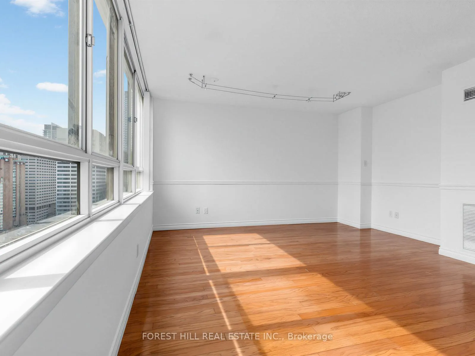 Photo 12 of Unit 2313, 633 Bay Street, Toronto, Bay Street Corridor — HOMEH