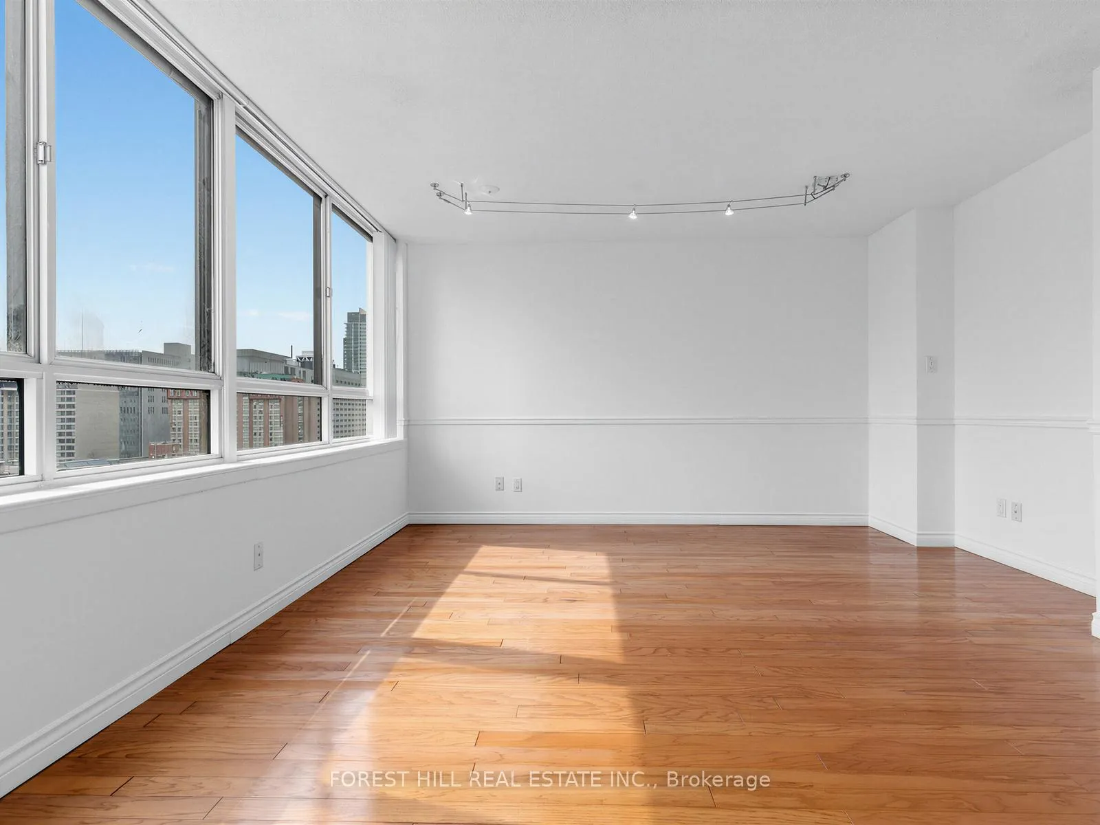Photo 33 of Unit 2313, 633 Bay Street, Toronto, Bay Street Corridor — HOMEH