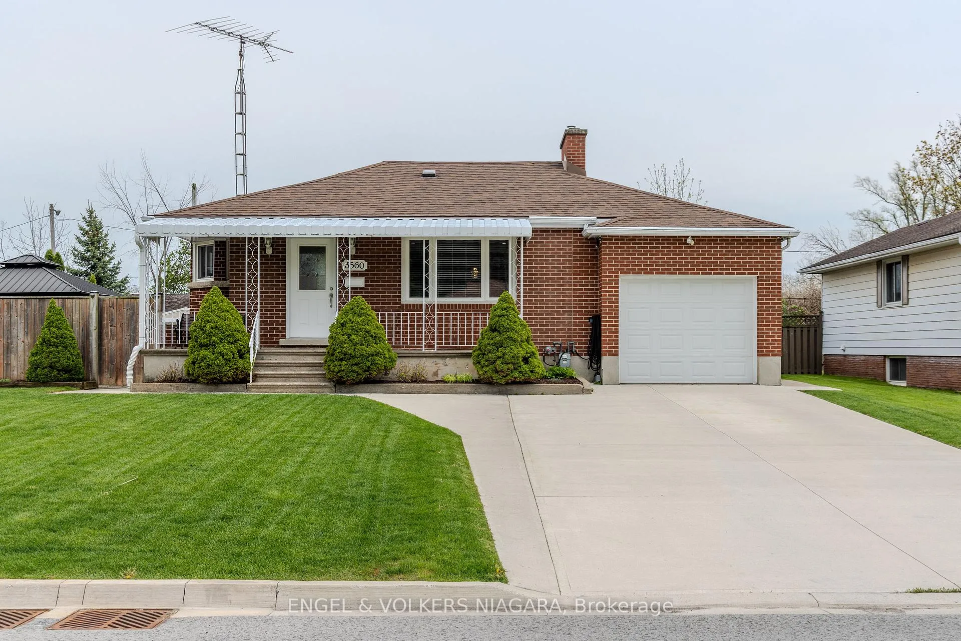 Photo 1 of 3560 Rapidsview Drive, Niagara Falls, Chippawa — HOMEH