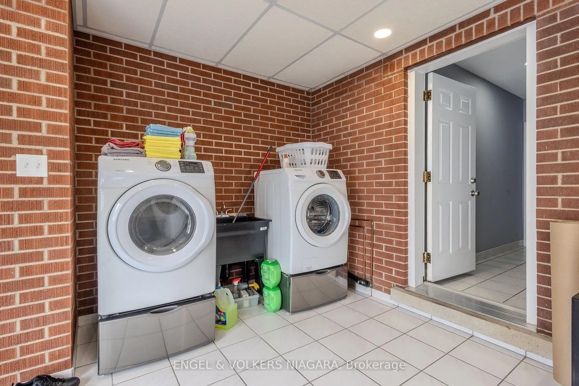 Photo 30 of 3560 Rapidsview Drive, Niagara Falls, Chippawa — HOMEH